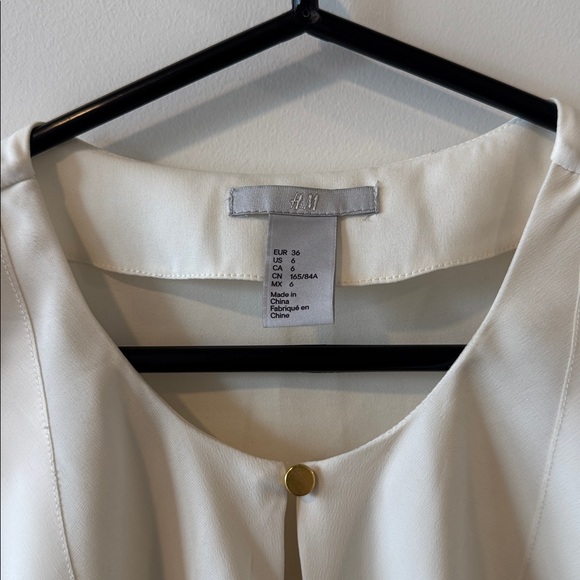 H&M Cream Ruffle Front Blouse - Picture 2 of 7